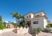 Chalet independiente con terreno en venta en la España, Dénia, ref: TR218020 foto
