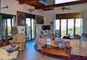 Chalet independiente con terreno en venta en la España, Begur, ref: TR149798 foto