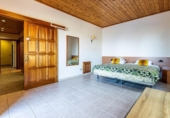 Chalet independiente con terreno en venta en la España, Begur, ref: TR232454 foto