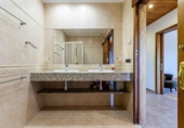 Chalet independiente con terreno en venta en la España, Begur, ref: TR232454 foto