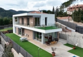 Chalet independiente con terreno en venta en la España, Matadepera, ref: TR242717 foto