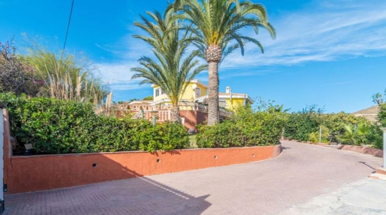 Alicante - Campello - 2387m2