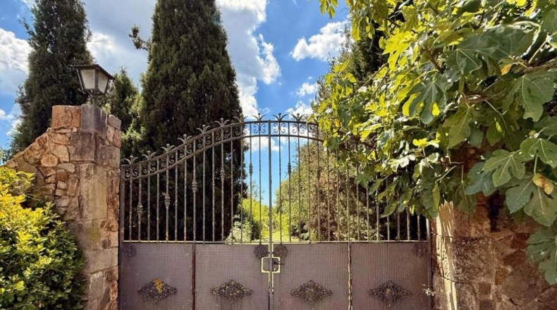 Gerona - Llagostera - 14000m2