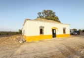 Chalet independiente con terreno en venta en la España, Almonte, ref: TR348213 foto