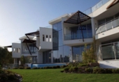 Chalet independiente con terreno en venta en la España, Marbella, ref: TR162245 foto