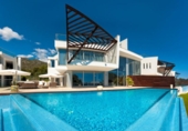 Chalet independiente con terreno en venta en la España, Marbella, ref: TR162245 foto