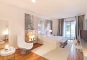 Chalet independiente con terreno en venta en la España, Marbella, ref: TR162245 foto