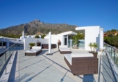 Chalet independiente con terreno en venta en la España, Marbella, ref: TR162245 foto