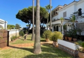 Chalet independiente con terreno en venta en la España, Chiclana de la Frontera, ref: TR135770 foto