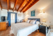 Chalet independiente con terreno en venta en la España, Selva, ref: TR266301 foto