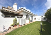 Chalet independiente con terreno en venta en la España, Chiclana de la Frontera, ref: TR244435 foto