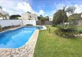 Chalet independiente con terreno en venta en la España, Chiclana de la Frontera, ref: TR244435 foto