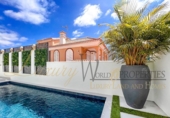Chalet independiente con terreno en venta en la España, Adeje, ref: TR220911 foto