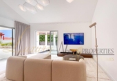 Chalet independiente con terreno en venta en la España, Adeje, ref: TR220911 foto