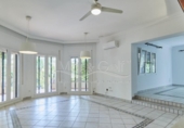 Chalet independiente con terreno en venta en la España, Alicante, ref: TR264678 foto