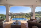Chalet independiente con terreno en venta en la España, Estepona, ref: TR264227 foto
