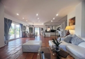 Chalet independiente con terreno en venta en la España, Estepona, ref: TR264227 foto