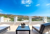 Chalet independiente con terreno en venta en la España, Marbella, ref: TR171709 foto