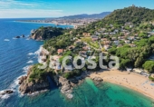 Chalet independiente con terreno en venta en la España, Blanes, ref: TR378909 foto