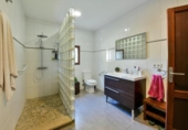 Chalet independiente con terreno en venta en la España, Inca, ref: TR356093 foto