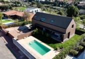Chalet independiente con terreno en venta en la España, Matadepera, ref: TR287519 foto