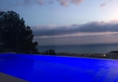 Chalet independiente con terreno en venta en la España, Málaga, ref: TR142917 foto