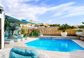 Chalet independiente con terreno en venta en la España, Adeje, ref: TR361513 foto