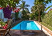 Chalet independiente con terreno en venta en la España, Marbella, ref: TR237788 foto