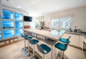 Chalet independiente con terreno en venta en la España, Marbella, ref: TR237788 foto