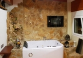 Chalet independiente con terreno en venta en la España, Valencina de la Concepción, ref: TR137398 foto