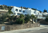 Chalet independiente con terreno en venta en la España, Roses, ref: TR362548 foto