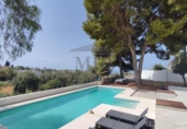 Chalet independiente con terreno en venta en la España, Marbella, ref: TR170889 foto