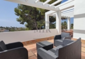 Chalet independiente con terreno en venta en la España, Marbella, ref: TR170889 foto