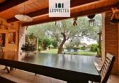 Chalet independiente con terreno en venta en la España, Mont-ras, ref: TR264271 foto