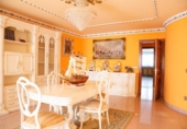 Chalet independiente con terreno en venta en la España, Chiva, ref: TR172346 foto