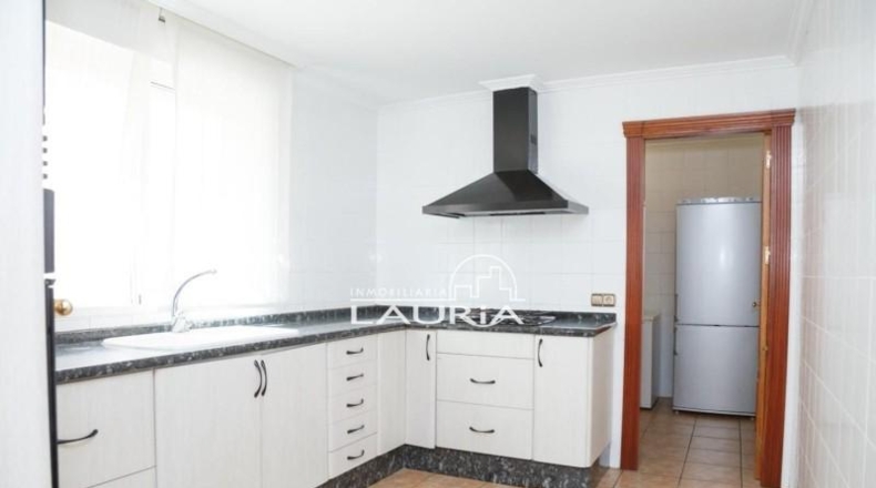 València - Chiva - 2000m2
