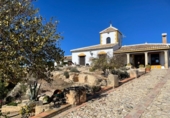 Country house with land for sale on España, Alameda, ref: TR152812 photo