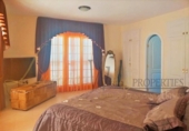 Chalet independiente con terreno en venta en la España, Adeje, ref: TR141419 foto