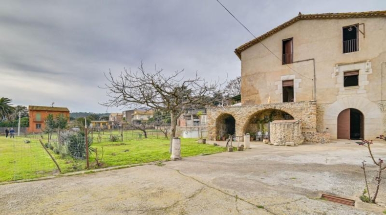 Gerona - Cervià de Ter - 3185m2