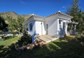 Chalet independiente con terreno en venta en la España, Benalmádena, ref: TR244544 foto