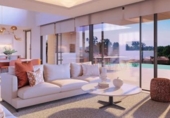 Chalet independiente con terreno en venta en la España, Estepona, ref: TR237793 foto