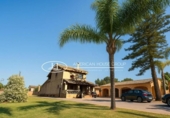 Chalet independiente con terreno en venta en la España, Chiclana de la Frontera, ref: TR246660 foto