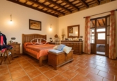 Chalet independiente con terreno en venta en la España, Chiclana de la Frontera, ref: TR246660 foto