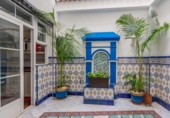 Chalet independiente con terreno en venta en la España, Marbella, ref: TR171811 foto