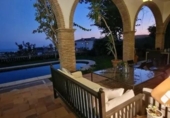 Chalet independiente con terreno en venta en la España, Málaga, ref: TR239348 foto