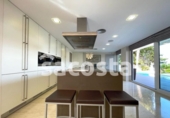Chalet independiente con terreno en venta en la España, Blanes, ref: TR192367 foto