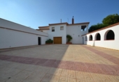 Chalet independiente con terreno en venta en la España, Vinaròs, ref: TR165221 foto