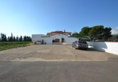 Chalet independiente con terreno en venta en la España, Vinaròs, ref: TR165221 foto