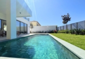 Chalet independiente con terreno en venta en la España, Estepona, ref: TR269191 foto