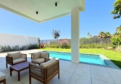 Chalet independiente con terreno en venta en la España, Estepona, ref: TR269191 foto